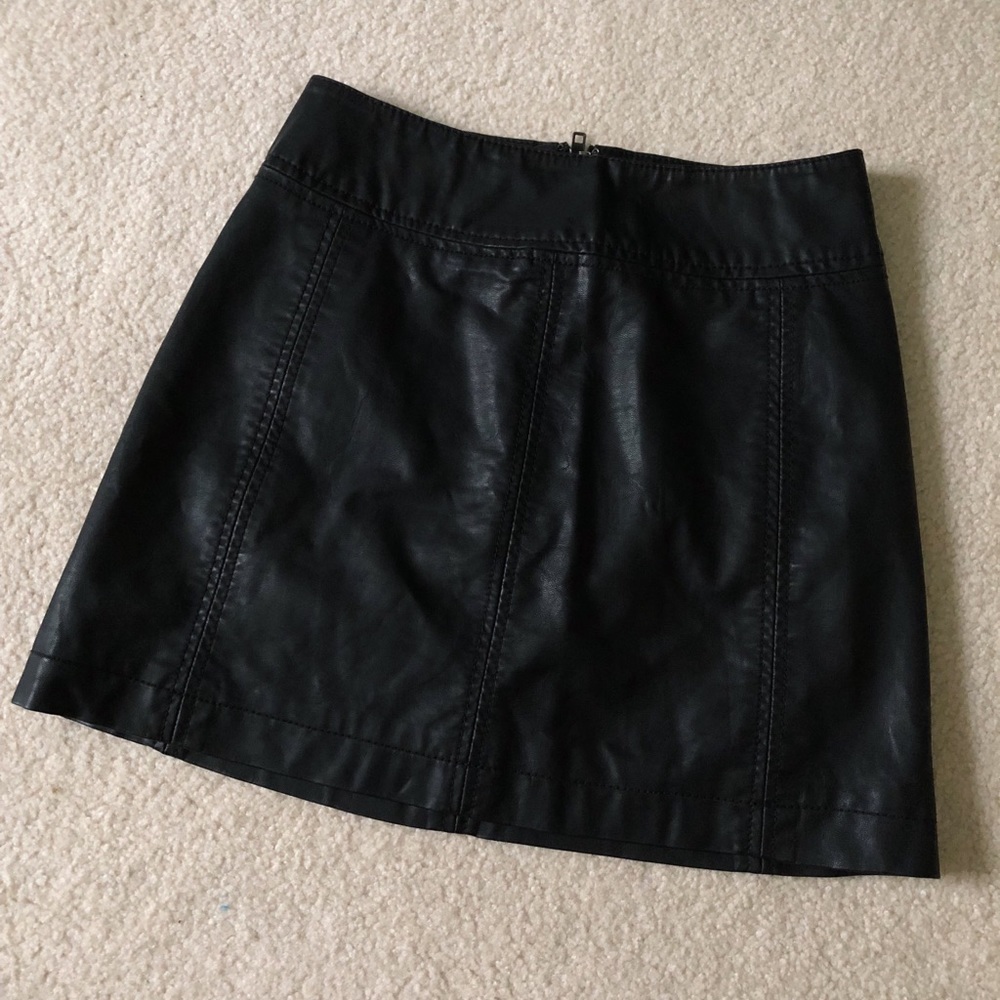 FREE PEOPLE faux leather skirt